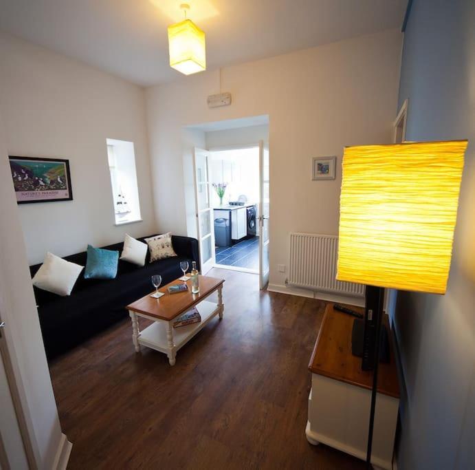 Pembrokeshire Apartment Goodwick Екстериор снимка